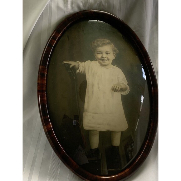ANTIQUE BABY PRINT OVAL CONVEX PAINTED TIGER WOOD FRAME with CONVEX GLASS Read - Picture 3 of 13